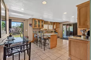 10703 S Dimple Dell Dr E, Sandy, UT 84092 - Photo 26