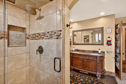 10703 S Dimple Dell Dr E, Sandy, UT 84092 - Photo 16