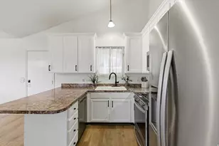 1206 E Moss Circle, Midvale, UT 84047 - Photo 8