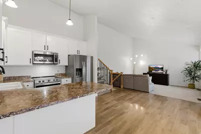 1206 E Moss Cir, Midvale, UT 84047 - Photo 12
