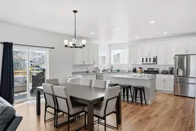 4261 E Center Point St N, Eagle Mountain, UT 84005 - Photo 16
