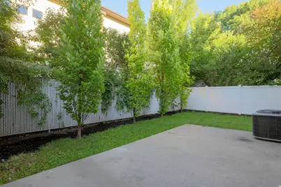 2991 S Connor St E, Salt Lake City, UT 84109 - Photo 10