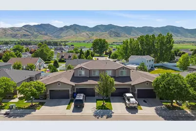 748 S 150 E, Smithfield, UT 84335 - Photo 4