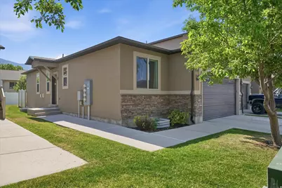 748 S 150 E, Smithfield, UT 84335 - Photo 2