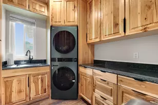 994 W Park Palisade Dr, South Jordan, UT 84095 - Photo 22