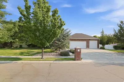 994 W Park Palisade Dr, South Jordan, UT 84095 - Photo 2