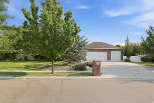 994 W Park Palisade Dr, South Jordan, UT 84095 - Photo 2