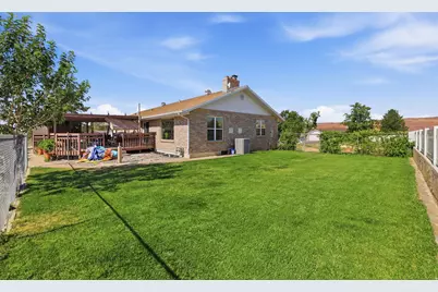 5660 N 1400 W, Winchester Hills, UT 84770 - Photo 40