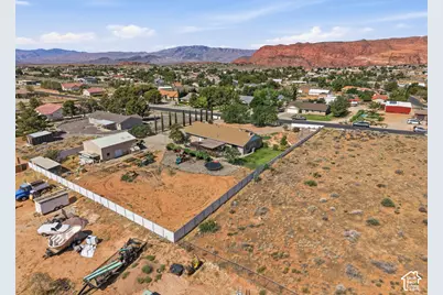 5660 N 1400 W, Winchester Hills, UT 84770 - Photo 54