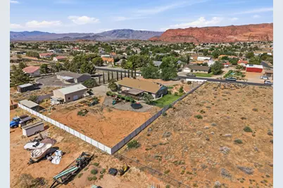 5660 N 1400 W, Winchester Hills, UT 84770 - Photo 54