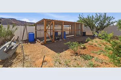 5660 N 1400 W, Winchester Hills, UT 84770 - Photo 46
