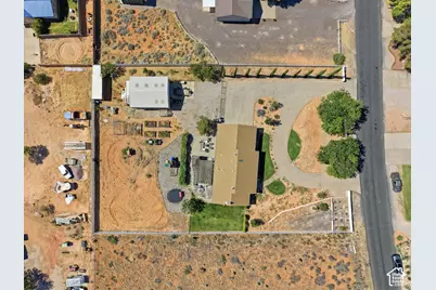 5660 N 1400 W, Winchester Hills, UT 84770 - Photo 4