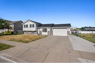 4722 S 4000 W, Roy, UT 84067 - Photo 30