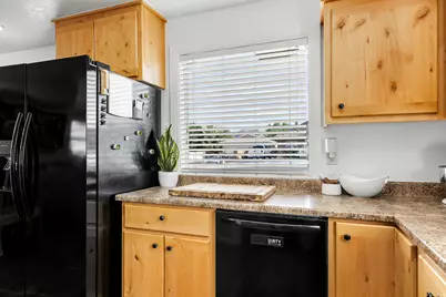 184 W 300 N, Hurricane, UT 84737 - Photo 8