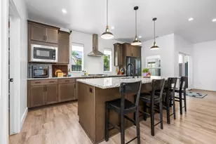 584 W 620 N, Centerville, UT 84014 - Photo 4