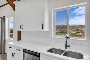 4405 Red Oak Dr, Woodland Hills, UT 84036 - Photo 6