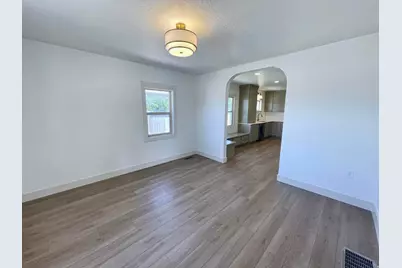 126 N 400 E, Pleasant Grove, UT 84062 - Photo 2