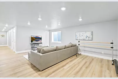 693 E 480 S, Hyrum, UT 84319 - Photo 24