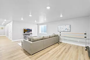 693 E 480 S, Hyrum, UT 84319 - Photo 24