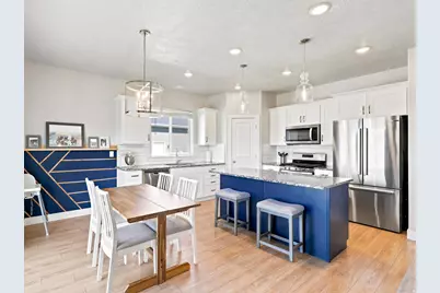 693 E 480 S, Hyrum, UT 84319 - Photo 4