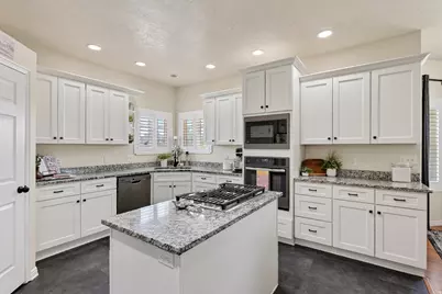 420 S Mesa Hills Dr, Cedar City, UT 84720 - Photo 14