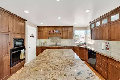 9521 S 1860 W, South Jordan, UT 84095 - Photo 38
