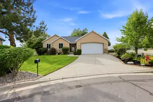 10218 S Sandy Willows Cove, Sandy, UT 84070 - Photo 4