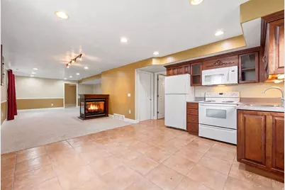 10218 S Sandy Willows Cv, Sandy, UT 84070 - Photo 30