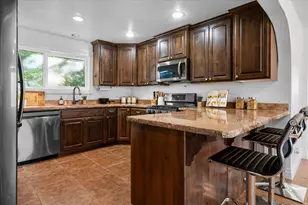 185 E South Weber Dr, South Weber, UT 84405 - Photo 20