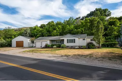 185 E South Weber Dr, South Weber, UT 84405 - Photo 2