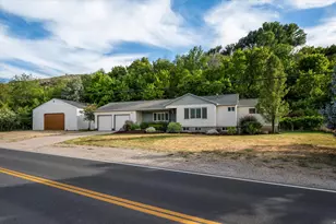 185 E South Weber Dr, South Weber, UT 84405 - Photo 1