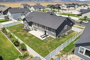 100 E Gilbert Peak Way, Eagle Mountain, UT 84005 - Photo 40