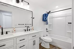100 E Gilbert Peak Way, Eagle Mountain, UT 84005 - Photo 24