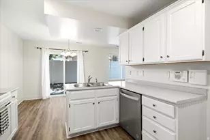 449 W 200 N, Bountiful, UT 84010 - Photo 14