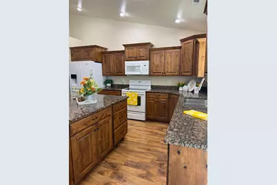 3489 Princeville Dr, Syracuse, UT 84075 - Photo 6