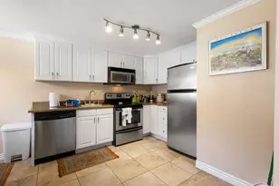 160 N A St E, Salt Lake City, UT 84103 - Photo 12