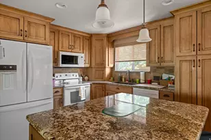 2916 E Cardiff Rd, Cottonwood Heights, UT 84121 - Photo 10