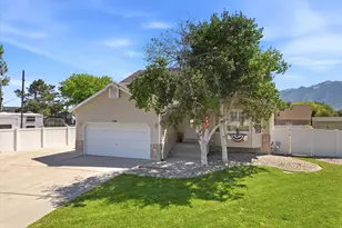 1174 W Matthews Way, Riverton, UT 84065 - Photo 2