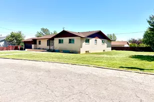241 W 250 S, Vernal, UT 84078 - Photo 2