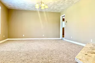 241 W 250 S, Vernal, UT 84078 - Photo 4