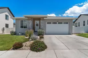 683 E Kings Landing, Tooele, UT 84074 - Photo 2