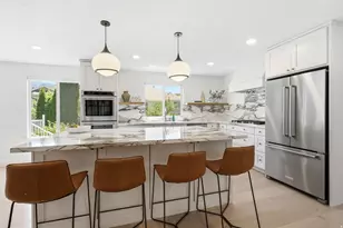 2154 E New Horizon Dr, Sandy, UT 84093 - Photo 12