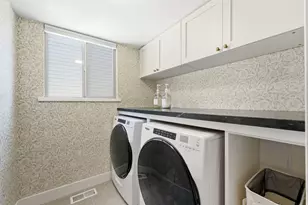 2154 E New Horizon Dr, Sandy, UT 84093 - Photo 16
