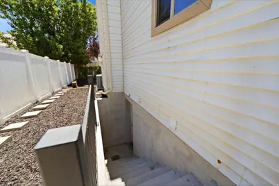 2154 E New Horizon Dr, Sandy, UT 84093 - Photo 54