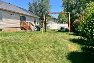 2581 W 1890 N, Clinton, UT 84015 - Photo 30