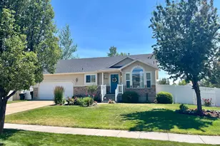 2581 W 1890 N, Clinton, UT 84015 - Photo 1