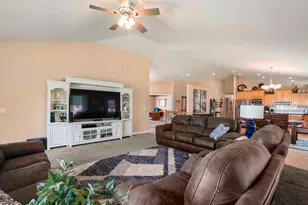 2286 E Cedar Dr, Eagle Mountain, UT 84005 - Photo 6
