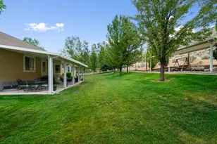 2286 E Cedar Dr, Eagle Mountain, UT 84005 - Photo 36