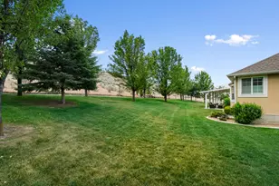 2286 E Cedar Dr, Eagle Mountain, UT 84005 - Photo 38