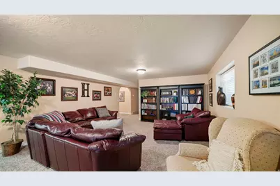2286 E Cedar Dr, Eagle Mountain, UT 84005 - Photo 20